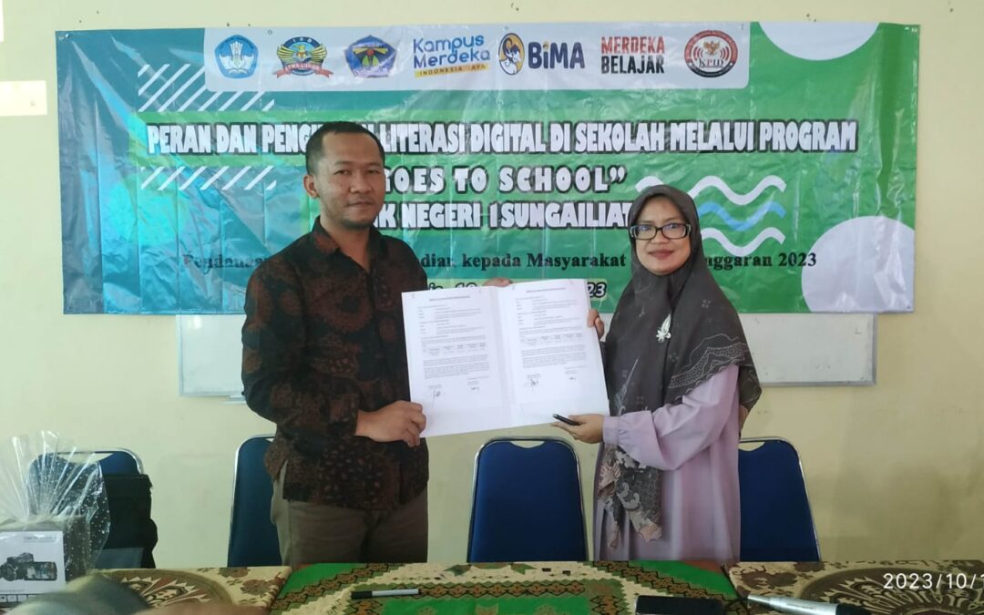 Institut Sains dan Bisnis Atma Luhur Pangkal Pinang Adakan Wokshop Peran dan Penguatan Literasi Digital di SMKN 1 Sungailiat